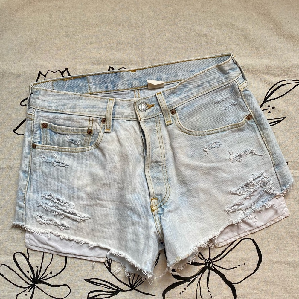 Levi’s 501 Cut Off Distressed Denim Jean Shorts